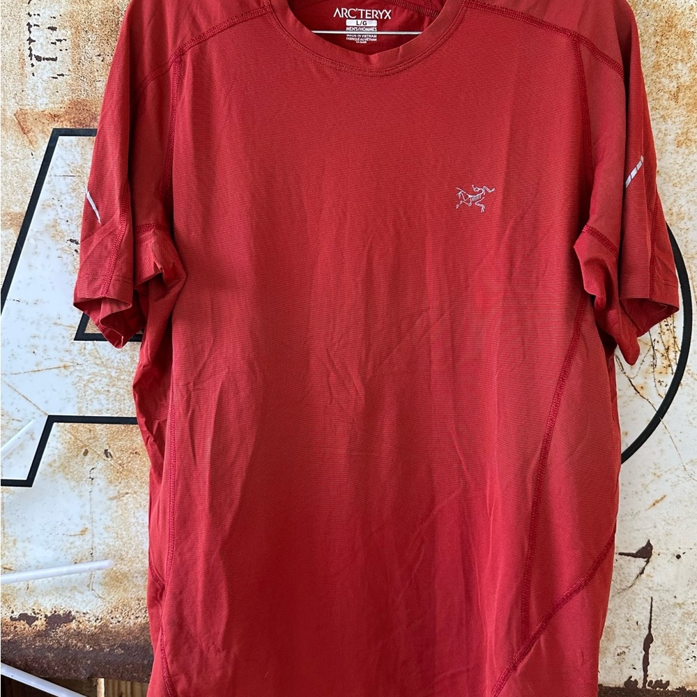 Arc'teryx Men's Red Short-Sleeve Technical Tee